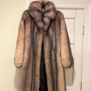 Pristine Crystal Fox Fur Coat - Size 8 (M)